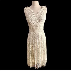 Gorgeous cream lace dress. Size 8